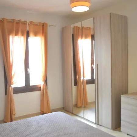 Apartment Casa Gialla Santa Teresa Gallura