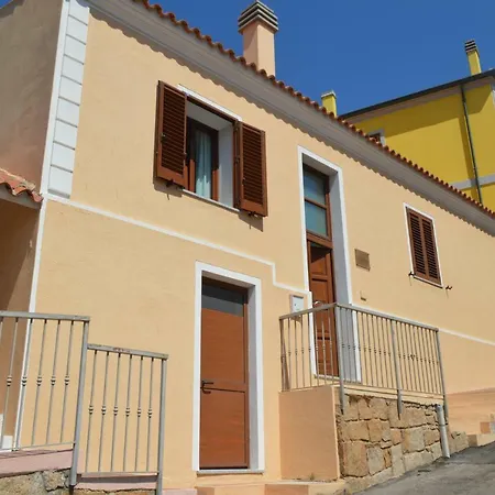 Casa Gialla Appartamento Santa Teresa di Gallura